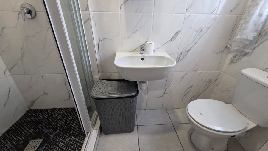 6 Bedroom Property for Sale in Dana Bay Western Cape